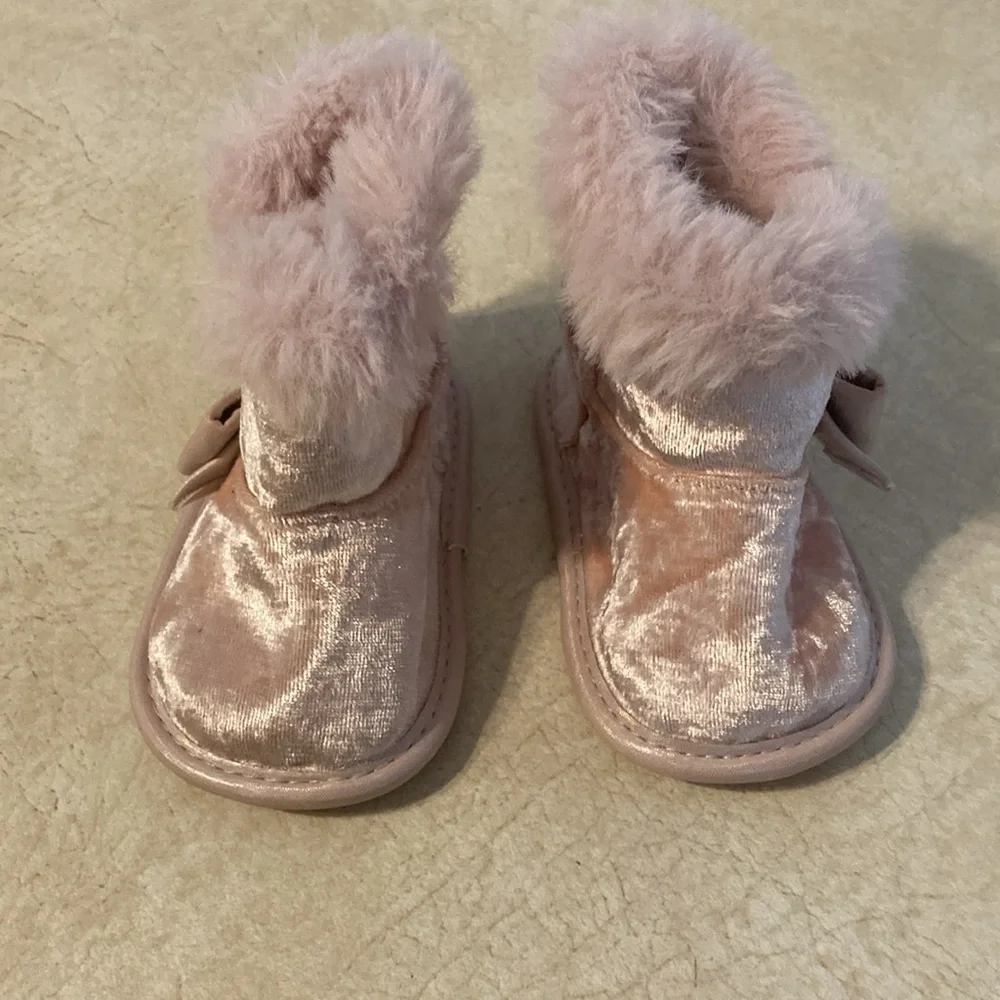 3-6M pink boots